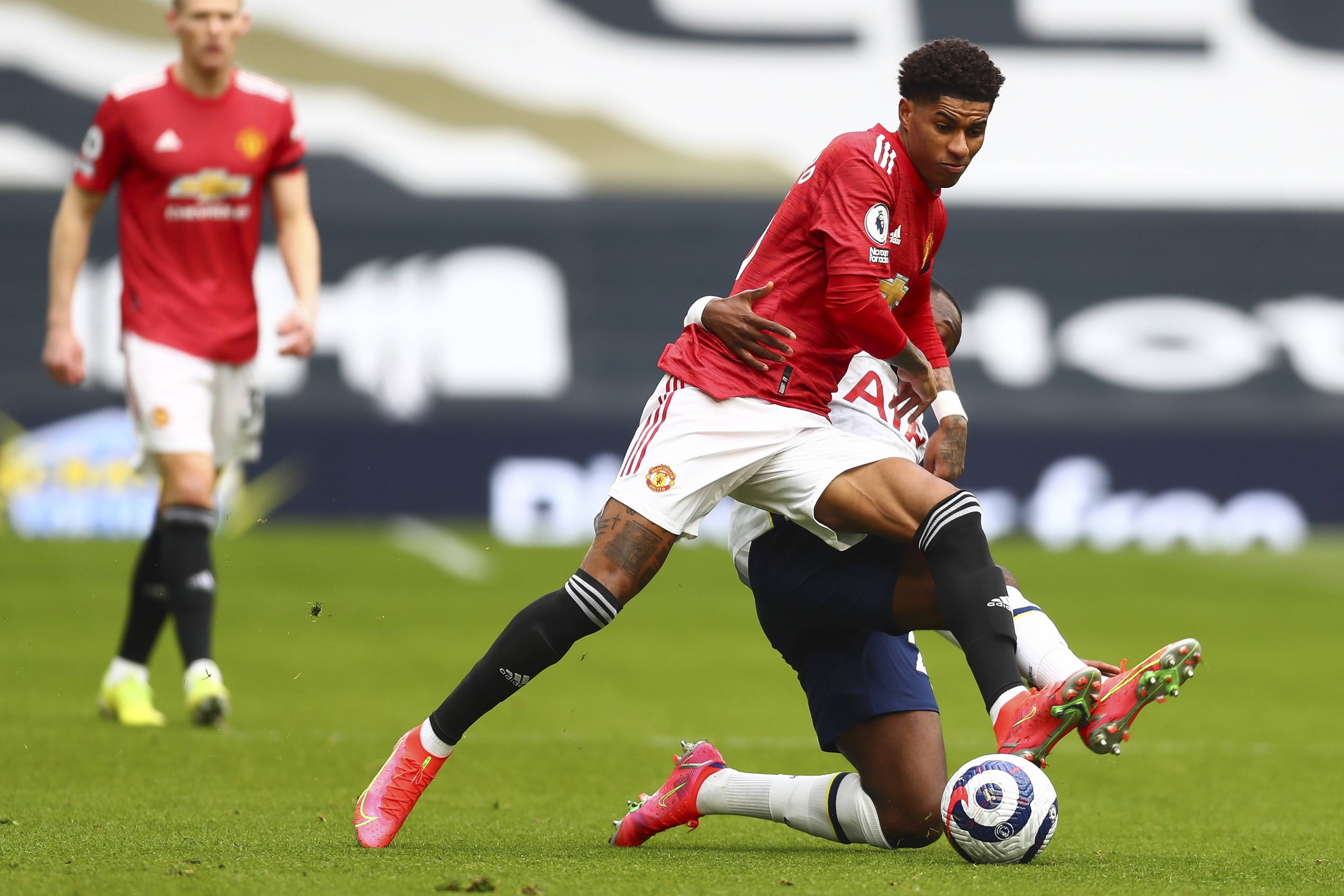 与经纪人的 与经纪人的